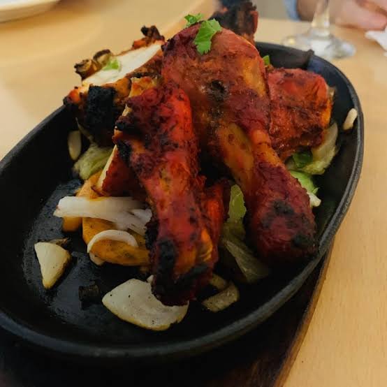 Tandoori Hut Newtown tandoori chicken on sizzling plate